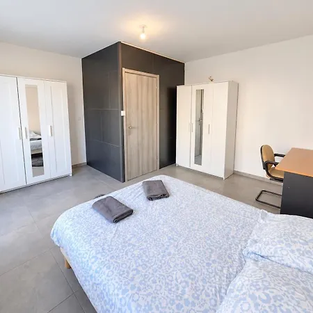 - 3 Chambres, 6 Voyageurs - Tram A 2 Min Appartement