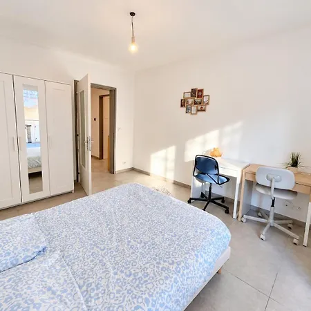 Appartement - 3 Chambres, 6 Voyageurs - Tram A 2 Min *